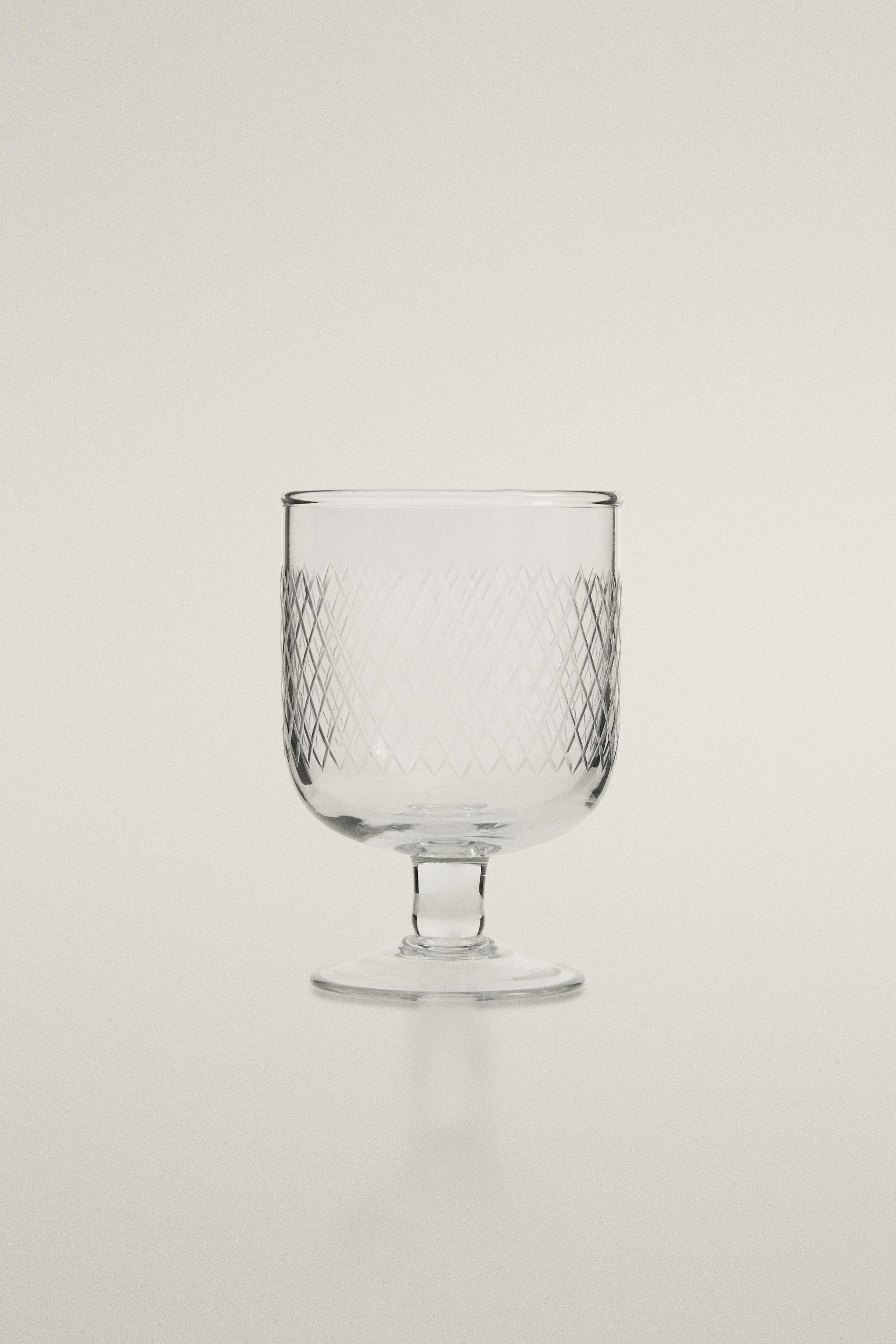 VERRE À PIED EN VERRE TAILLÉ